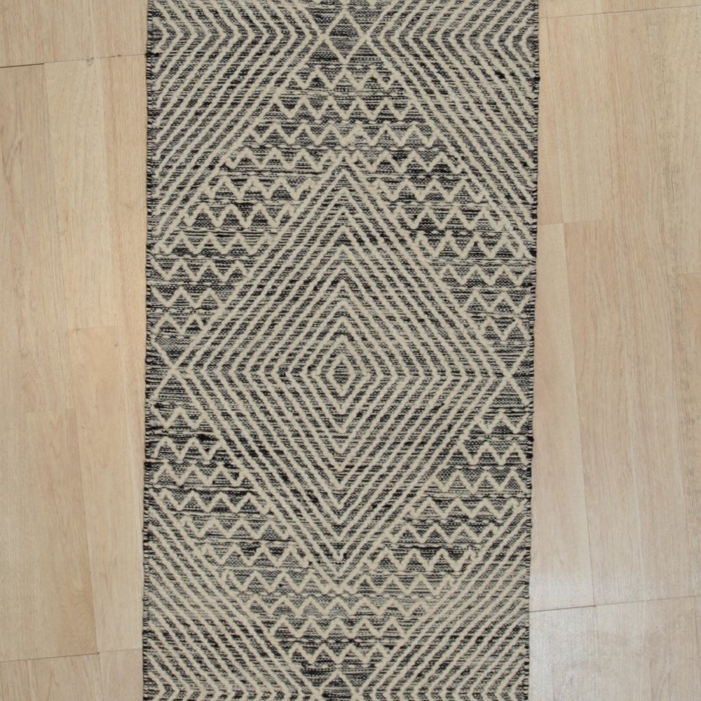 Black Handwoven Wool Contemporary Punja Kilim Rug, 2' x 8'